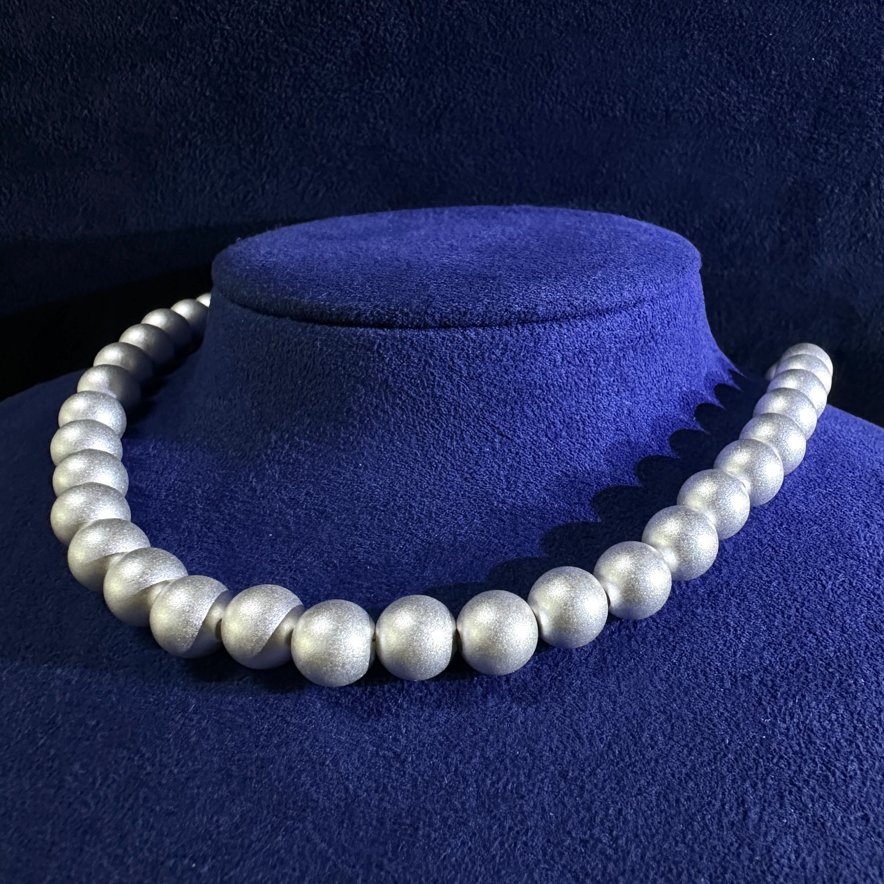 999 Pure Silver The Sublime 8mm Gufa Matte Full Beaded Necklace | DXAGNK2602018