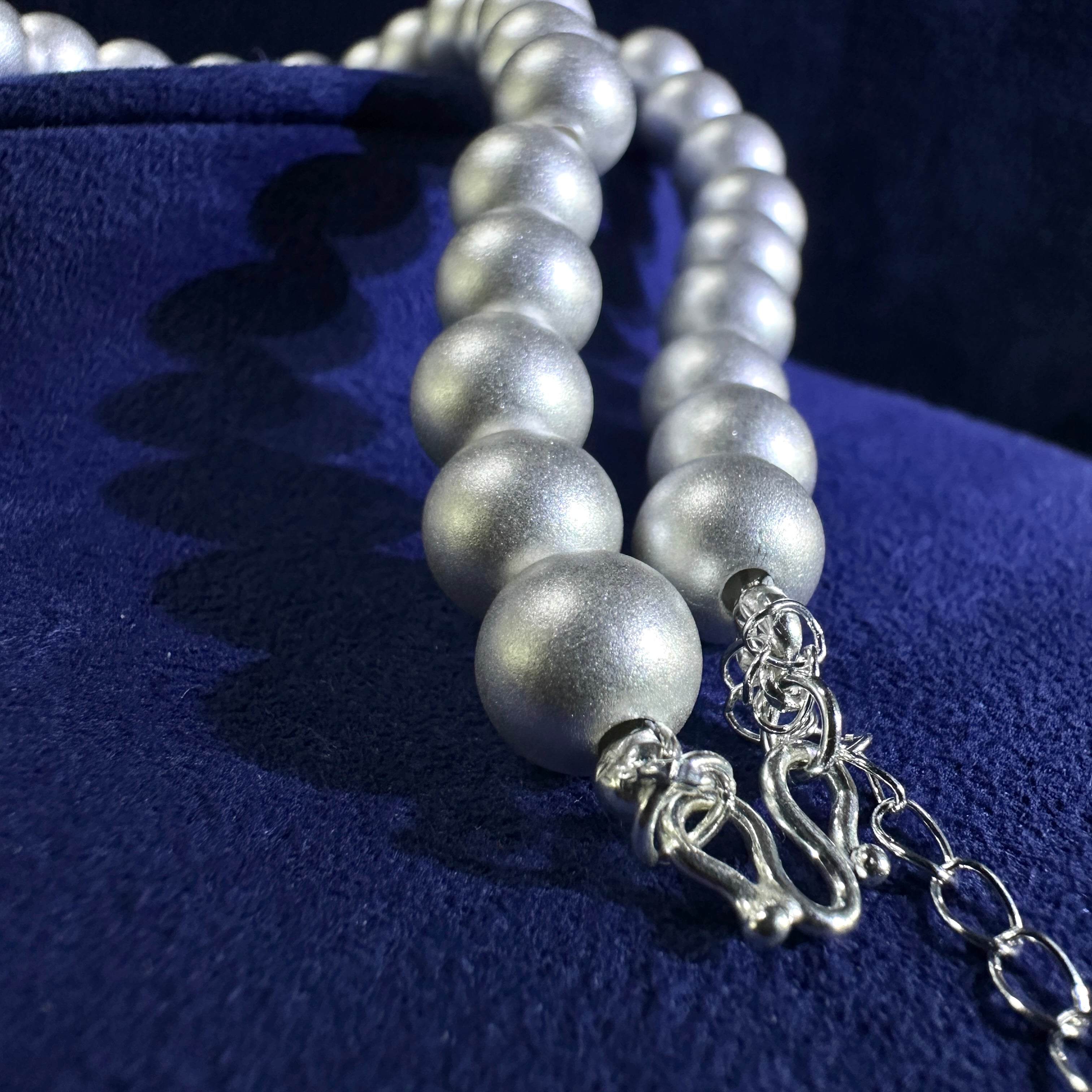 999 Pure Silver The Sublime 8mm Gufa Matte Full Beaded Necklace | DXAGNK2602018