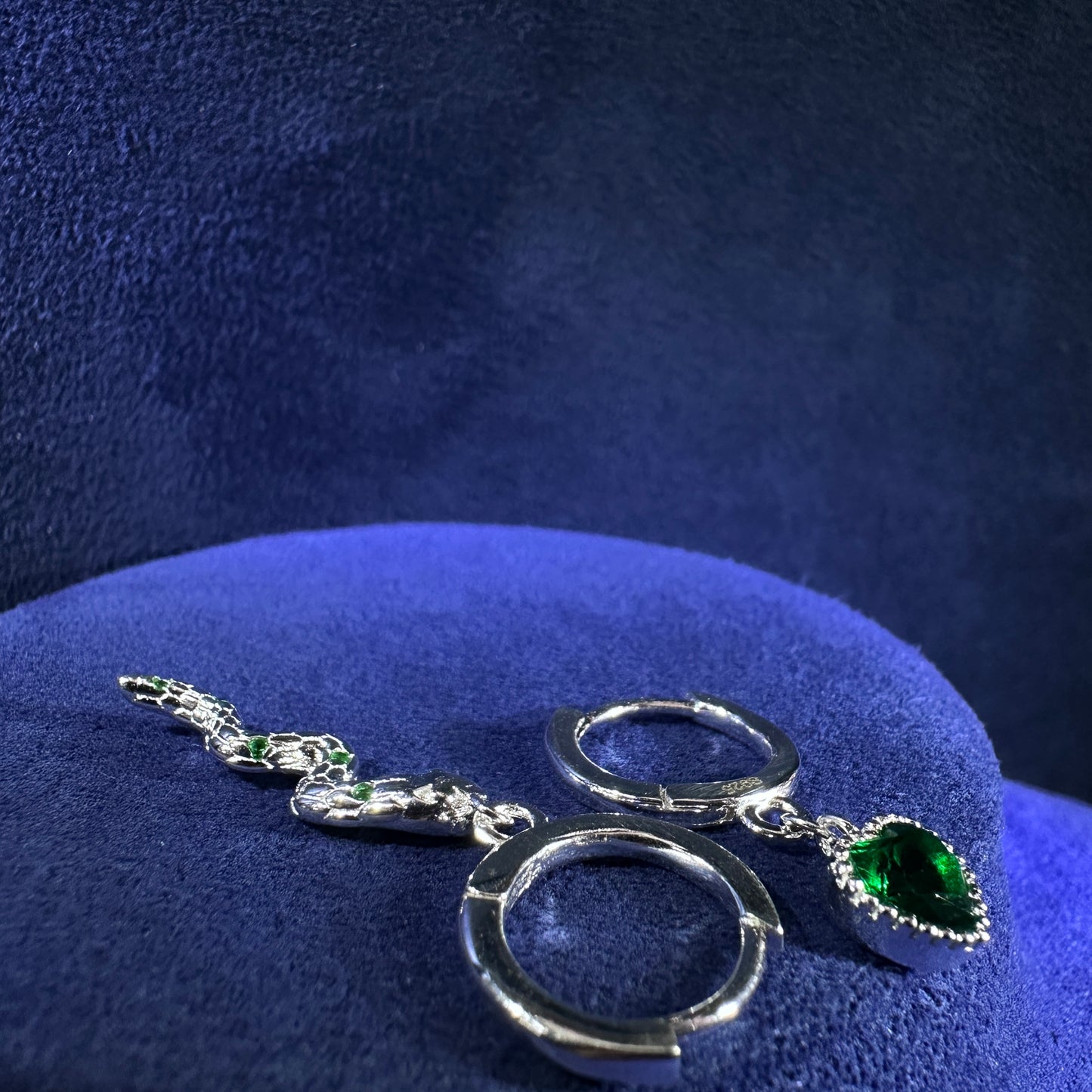 S925 The Viridian Snake Clip & Close Dangling Earring | DXAGER2603015