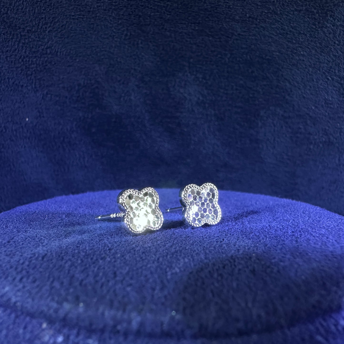 999 Pure Silver Crushed Ice Four Leaf Earring Ear Studs | DXAGER2604033 | DXAGER2604034